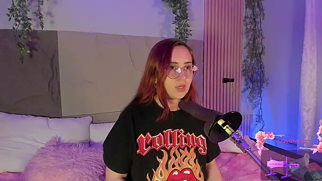 centaurigirl online show from 02/22/26, 05:21