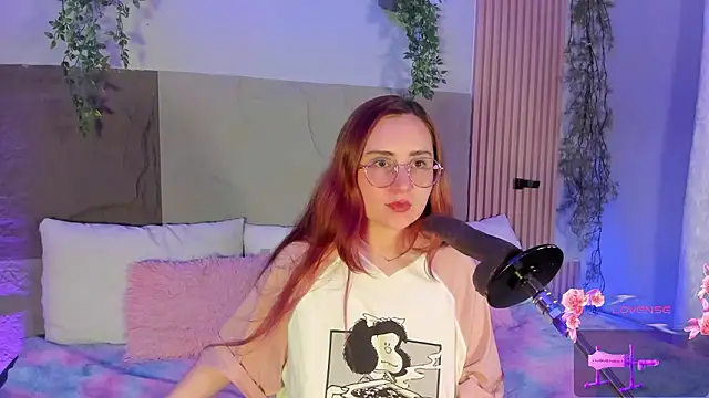 centaurigirl online show from 02/25/26, 04:12