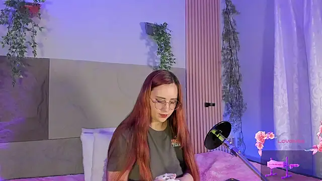 centaurigirl online show from 03/04/26, 11:56