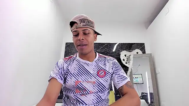 Snapshot of ada-brooke chatting on 11/30/25, 12:06 ada-brooke online show from 11/30/25, 12:06