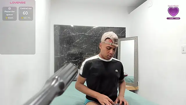 Snapshot of ada-brooke chatting on 11/12/25, 11:36 ada-brooke online show from 11/12/25, 11:36