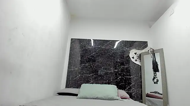 Snapshot of ada-brooke chatting on 11/21/25, 11:42 ada-brooke online show from 11/21/25, 11:42