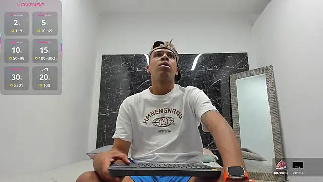 Snapshot of ada-brooke chatting on 10/04/25, 05:20 ada-brooke online show from 10/04/25, 05:20