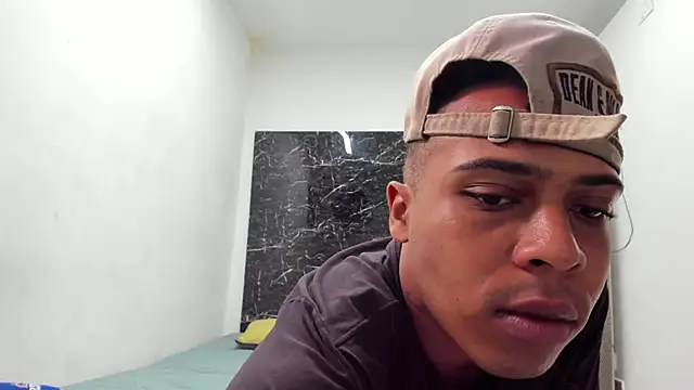 Snapshot of ada-brooke chatting on 11/01/25, 01:27 ada-brooke online show from 11/01/25, 01:27