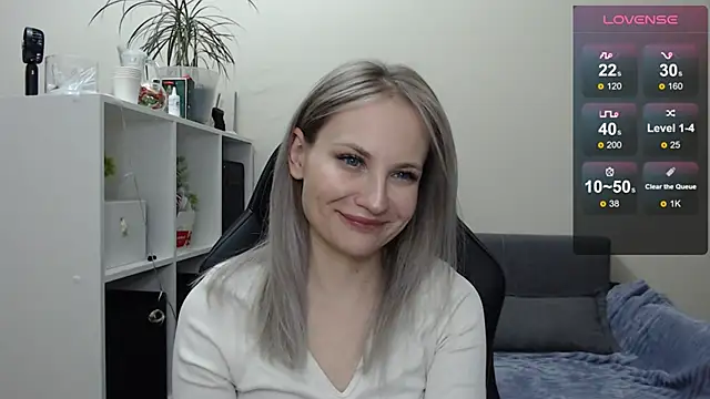 Snapshot of Sunny_bunny6 chatting on 02/01/25, 08:37 Sunny bunny6 online show from 02/01/25, 08:37