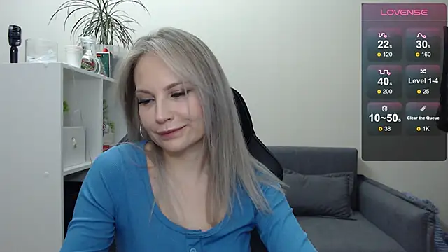 Snapshot of Sunny_bunny6 chatting on 02/10/25, 03:32 Sunny bunny6 online show from 02/10/25, 03:32