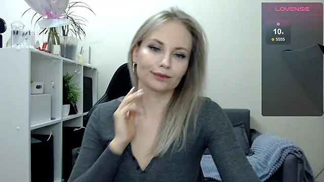Snapshot of Sunny_bunny6 chatting on 03/14/25, 04:32 Sunny bunny6 online show from 03/14/25, 04:32