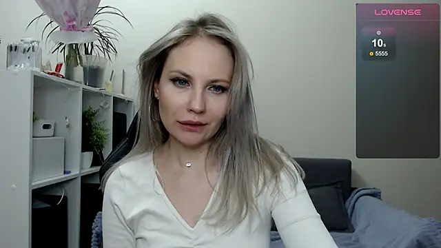 Snapshot of Sunny_bunny6 chatting on 03/11/25, 02:07 Sunny bunny6 online show from 03/11/25, 02:07