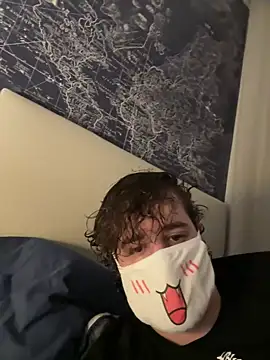 Snapshot of Your_femboy24 chatting on 10/15/25, 10:29 Your femboy24 online show from 10/15/25, 10:29