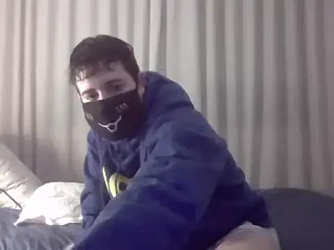 Snapshot of Your_femboy24 chatting on 12/02/24, 09:34 Your femboy24 online show from 12/02/24, 09:34