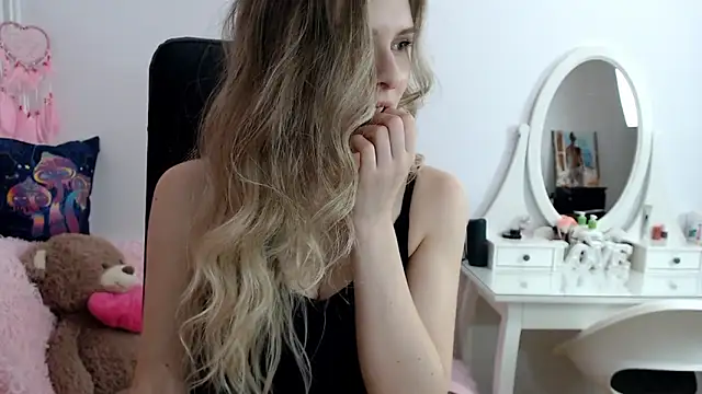  sweettreat online show from 03/13/25, 10:32