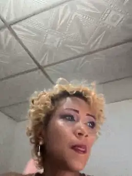 Amaliu  online show from 12/16/25, 02:54