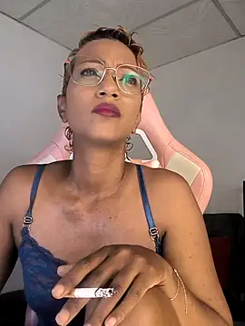 Amaliu  online show from 10/05/25, 03:47