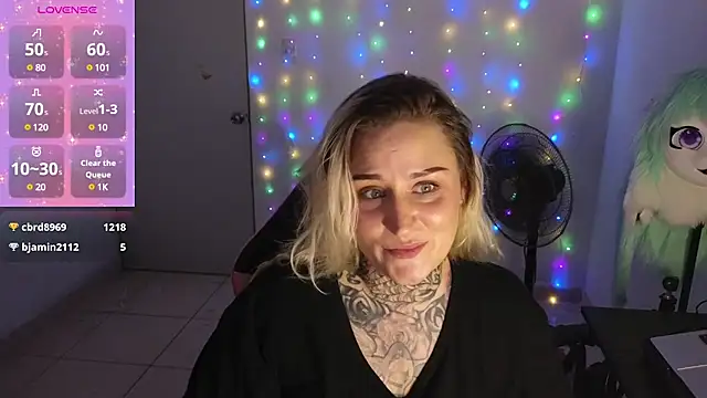 Lisacasandra online show from 02/21/25, 12:49