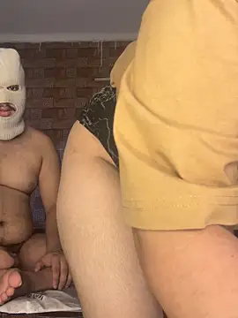 Snapshot of STEP_SISTER1 chatting on 09/14/25, 12:05 STEP SISTER1 online show from 09/14/25, 12:05