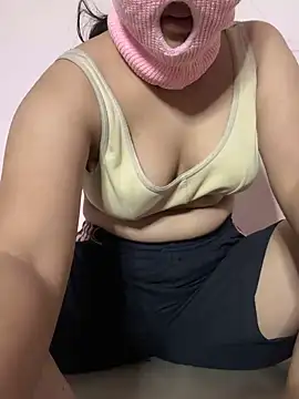 Snapshot of STEP_SISTER1 chatting on 12/10/24, 05:11 STEP SISTER1 online show from 12/10/24, 05:11