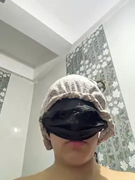 Snapshot of STEP_SISTER1 chatting on 01/25/25, 05:30 STEP SISTER1 online show from 01/25/25, 05:30