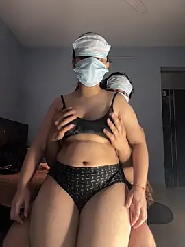 Snapshot of STEP_SISTER1 chatting on 02/27/25, 10:11 STEP SISTER1 online show from 02/27/25, 10:11