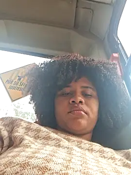 Snapshot of DANIELA_MICHEL chatting on 02/02/25, 08:41 DANIELA MICHEL online show from 02/02/25, 08:41