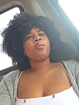 Snapshot of DANIELA_MICHEL chatting on 02/14/25, 01:29 DANIELA MICHEL online show from 02/14/25, 01:29