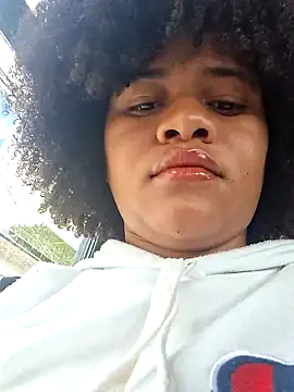 Snapshot of DANIELA_MICHEL chatting on 02/05/25, 01:54 DANIELA MICHEL online show from 02/05/25, 01:54