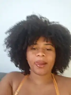 Snapshot of DANIELA_MICHEL chatting on 02/06/25, 03:52 DANIELA MICHEL online show from 02/06/25, 03:52