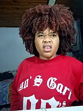 DANIELA MICHEL online show from 12/17/25, 11:21