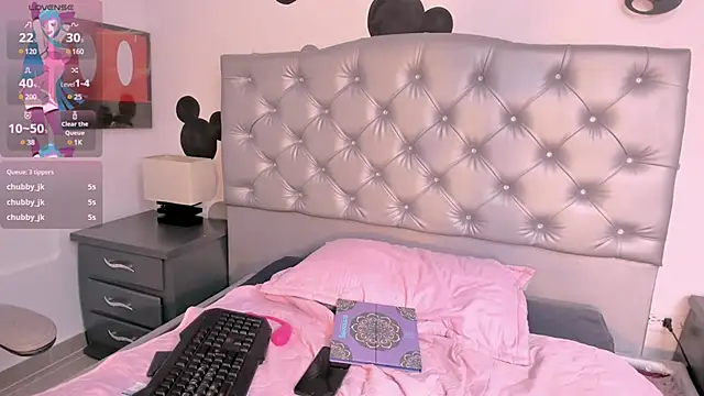  18alice online show from 03/16/25, 10:11