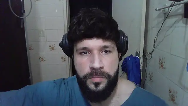 Snapshot of Cauan-t chatting on 01/15/25, 11:40 Cauan-t online show from 01/15/25, 11:40