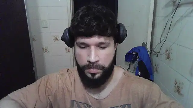 Snapshot of Cauan-t chatting on 01/18/25, 11:22 Cauan-t online show from 01/18/25, 11:22