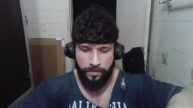 Snapshot of Cauan-t chatting on 03/03/25, 02:00 Cauan-t online show from 03/03/25, 02:00