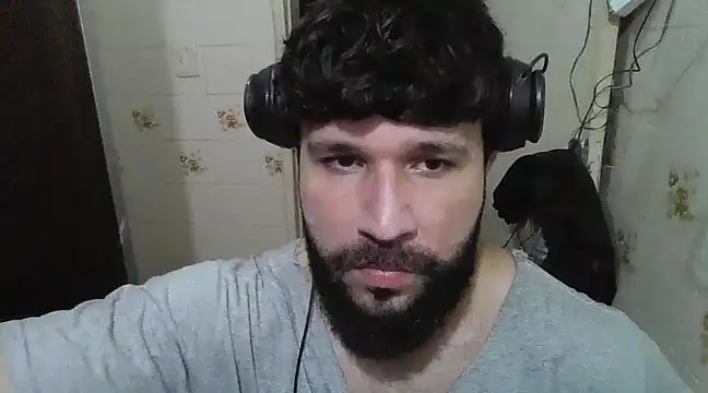 Snapshot of Cauan-t chatting on 01/03/25, 11:55 Cauan-t online show from 01/03/25, 11:55