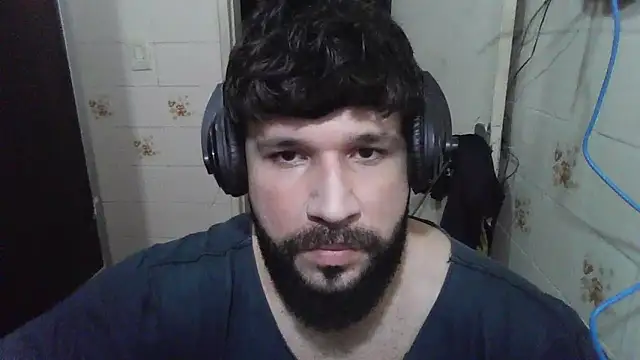 Snapshot of Cauan-t chatting on 01/11/25, 11:24 Cauan-t online show from 01/11/25, 11:24