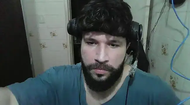 Snapshot of Cauan-t chatting on 01/05/25, 01:03 Cauan-t online show from 01/05/25, 01:03