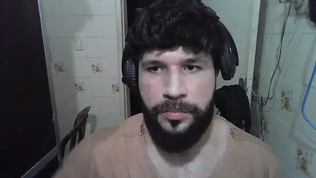 Snapshot of Cauan-t chatting on 01/13/25, 03:45 Cauan-t online show from 01/13/25, 03:45