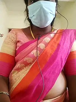 Snapshot of Preethytamilsexy chatting on 06/05/26, 06:29 Preethytamilsexy online show from 06/05/26, 06:29