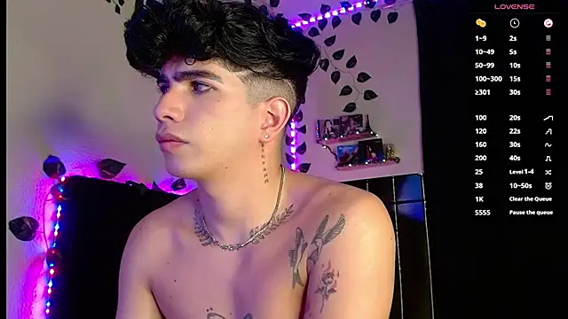 LyleBennett  online show from 02/25/25, 01:53