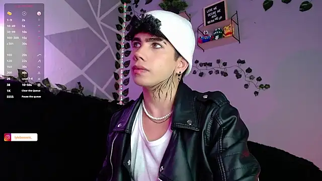 LyleBennett  online show from 12/02/24, 10:35