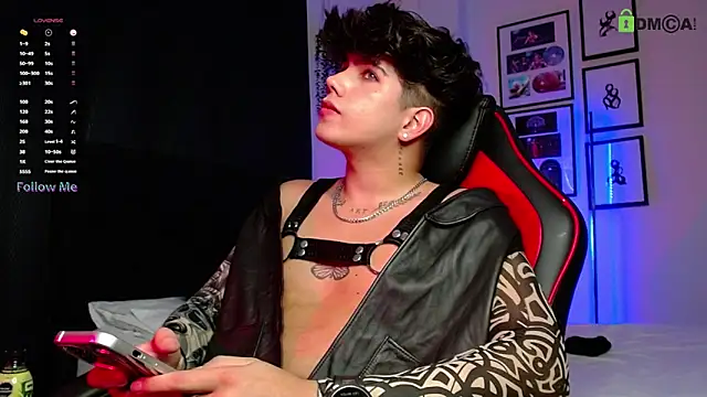 LyleBennett  online show from 12/04/25, 12:15