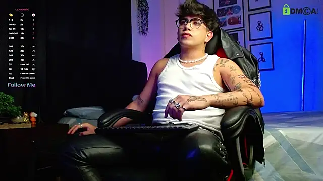 LyleBennett  online show from 12/21/25, 10:50