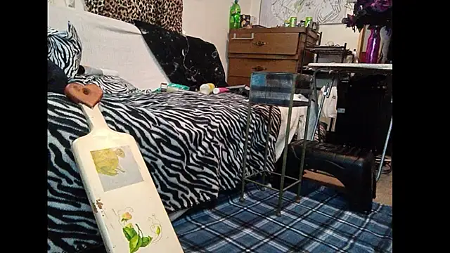 surRealGhost online show from 03/19/25, 12:34