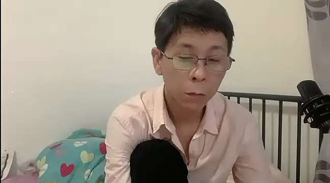 Snapshot of TGH521 chatting on 01/09/25, 01:24 TGH521 online show from 01/09/25, 01:24