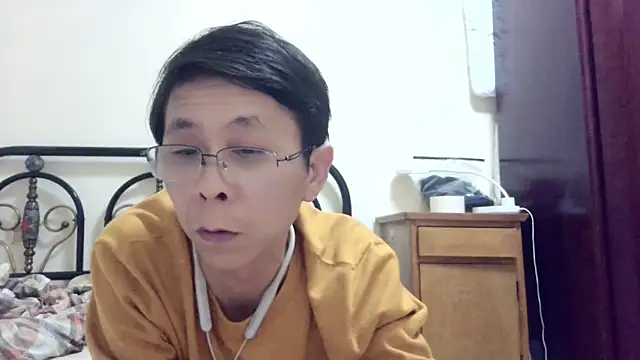 Snapshot of TGH521 chatting on 02/26/26, 01:55 TGH521 online show from 02/26/26, 01:55