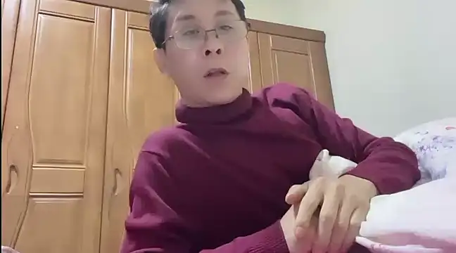 Snapshot of TGH521 chatting on 01/16/25, 01:03 TGH521 online show from 01/16/25, 01:03