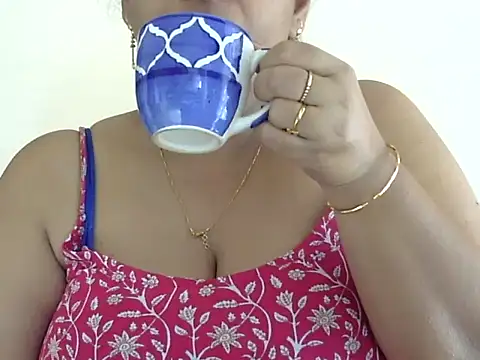 Riya riyaa online show from 10/27/25, 02:45