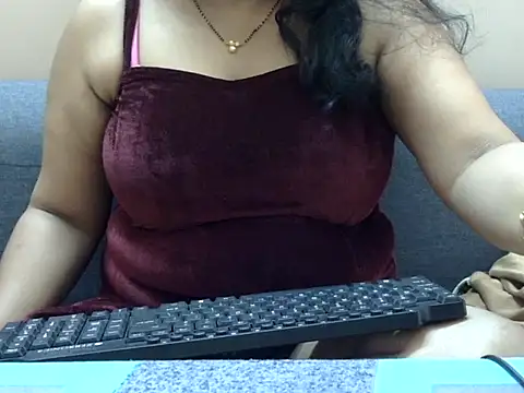 Riya riyaa online show from 12/05/25, 08:35