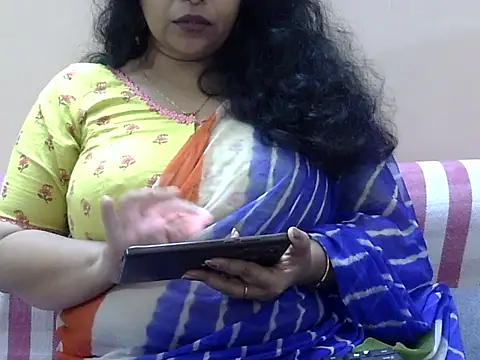 Riya riyaa online show from 12/19/25, 01:46