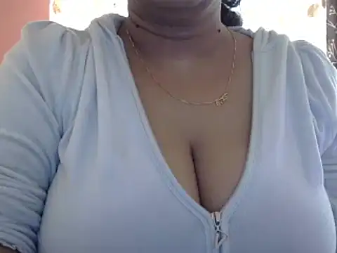 Snapshot of Riya_riyaa chatting on 01/29/25, 01:48 Riya riyaa online show from 01/29/25, 01:48