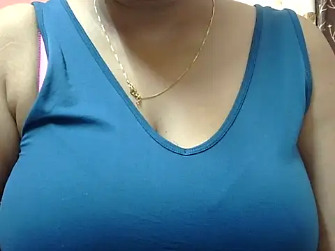 Snapshot of Riya_riyaa chatting on 02/03/25, 02:25 Riya riyaa online show from 02/03/25, 02:25
