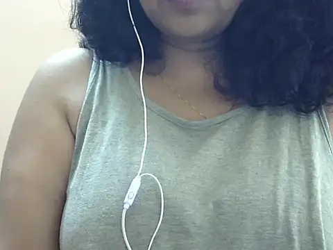 Snapshot of Riya_riyaa chatting on 02/01/25, 10:05 Riya riyaa online show from 02/01/25, 10:05